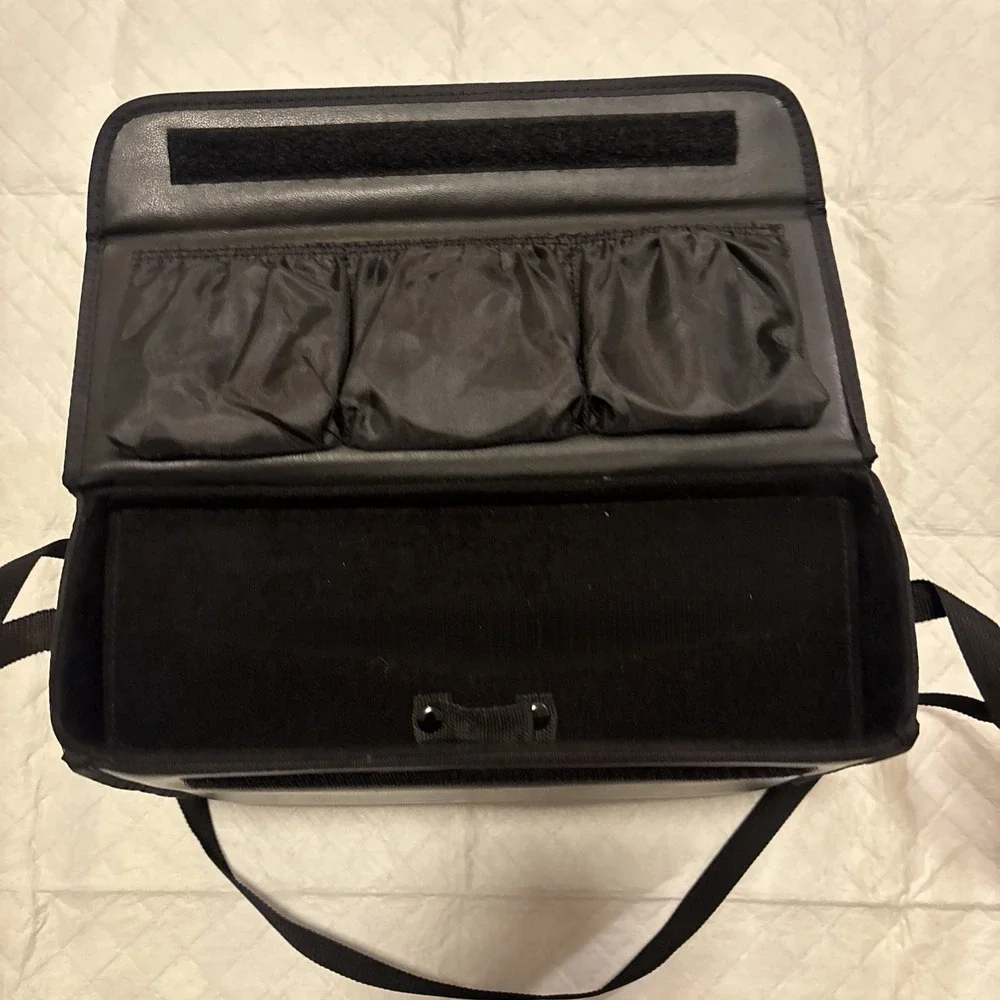 Nikon SS-29 Case for SB Flash Unit Lens - Genuine Black‎ Nikon Case with strap